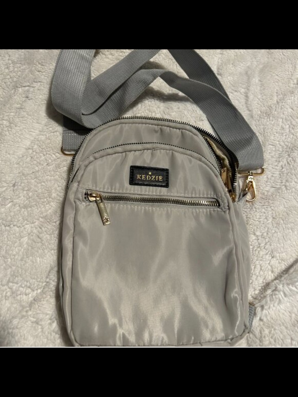 Kedzie Roundtrip Crossbody Slingbag EUC